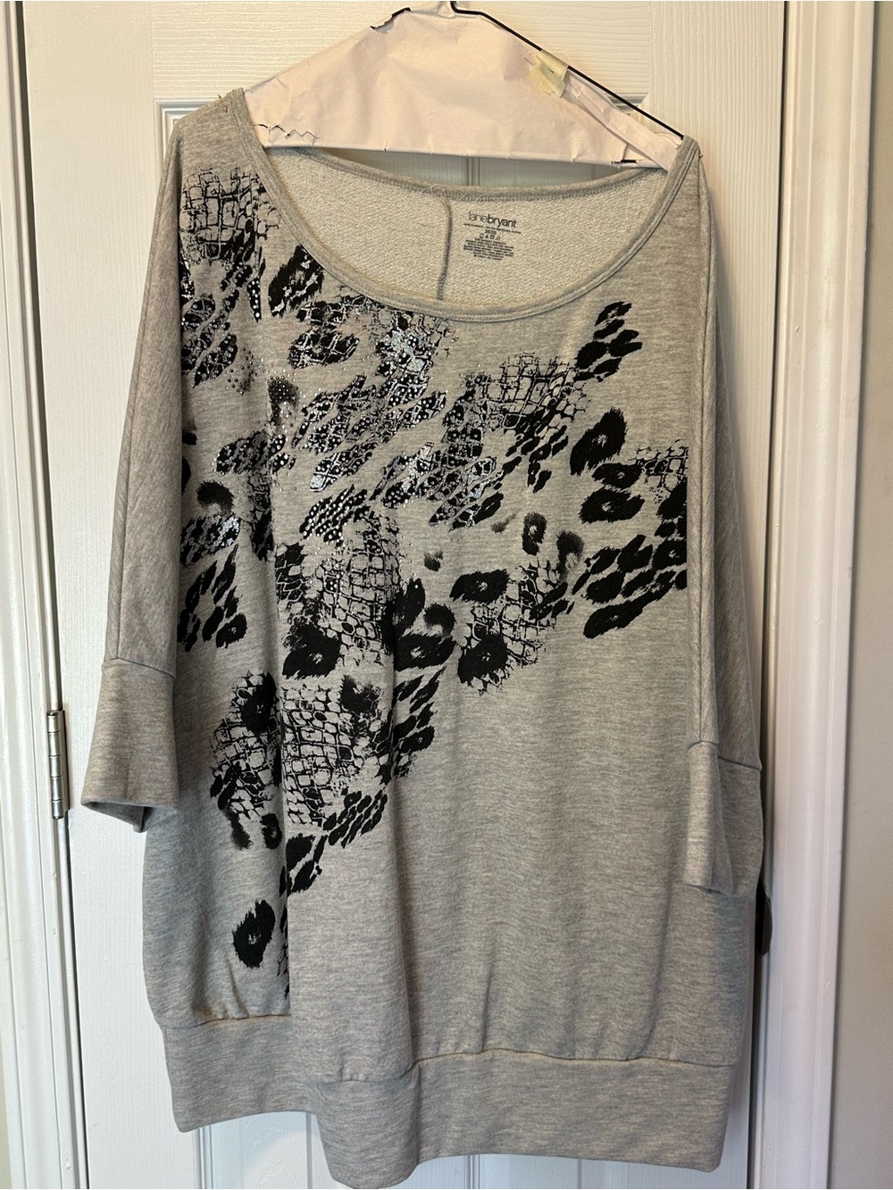 Lane Bryant Light Gray Off-the-Shoulder Sweatshirt with Black Animal Motif